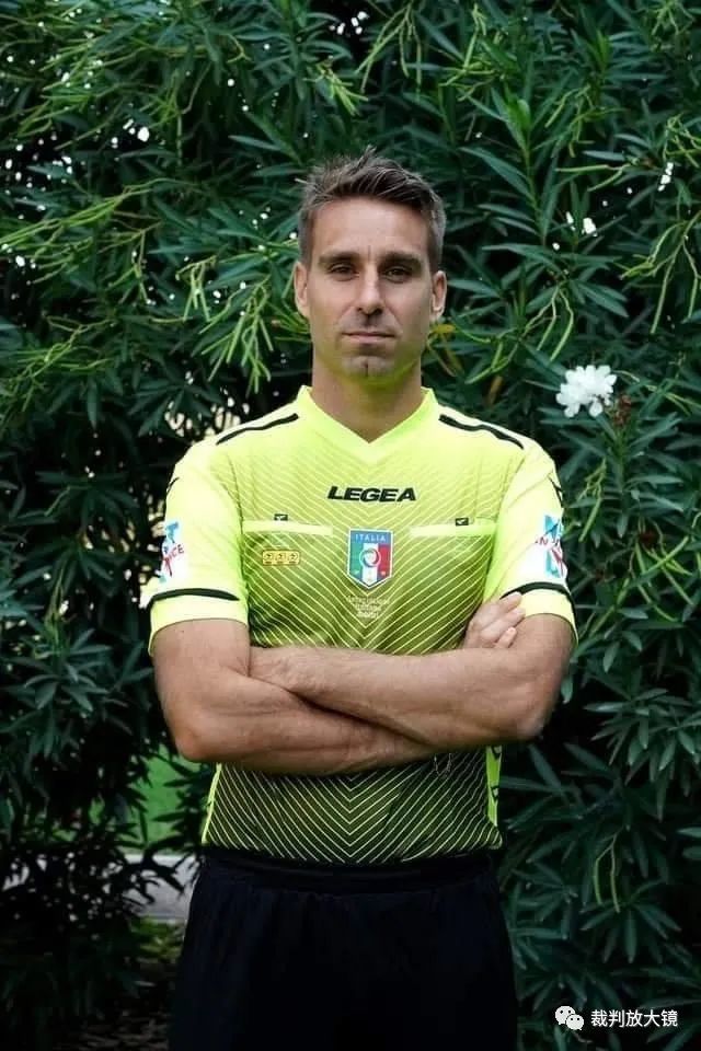 NAVI vs Astralis 和 BIG vs G2： BLAST Bounty 2025 第二轮的紧张对局： 资格赛